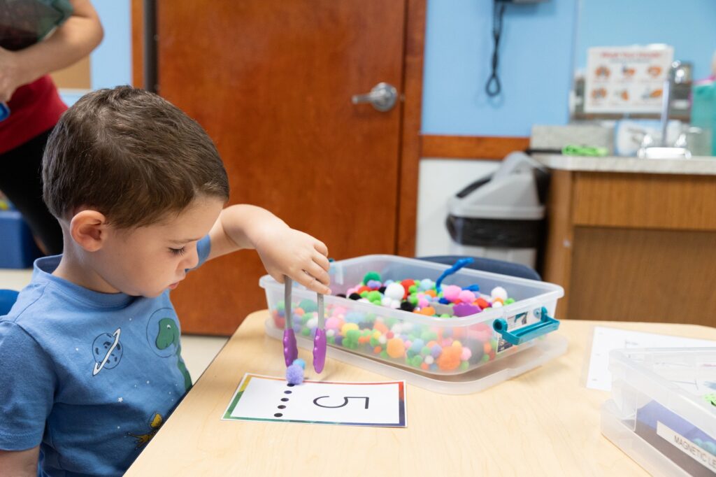 Buying a Preschool Franchise: A Step-by-Step Guide for Future Owners 1 Preschool Activity at Ivy Kids Franchise